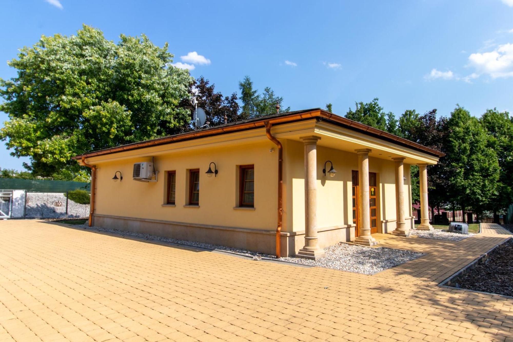 Hotel Resort Lovecka Basta Strakonice Bagian luar foto