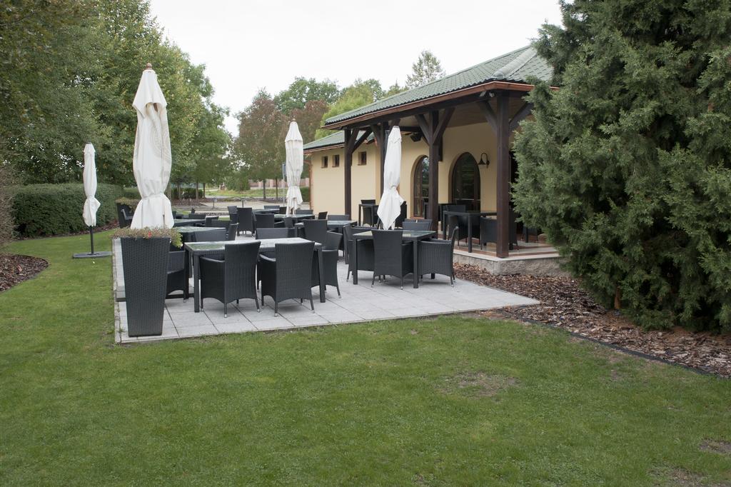 Hotel Resort Lovecka Basta Strakonice Bagian luar foto