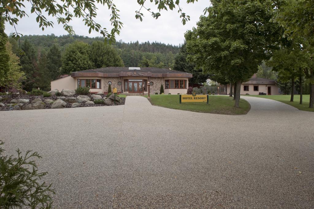 Hotel Resort Lovecka Basta Strakonice Bagian luar foto